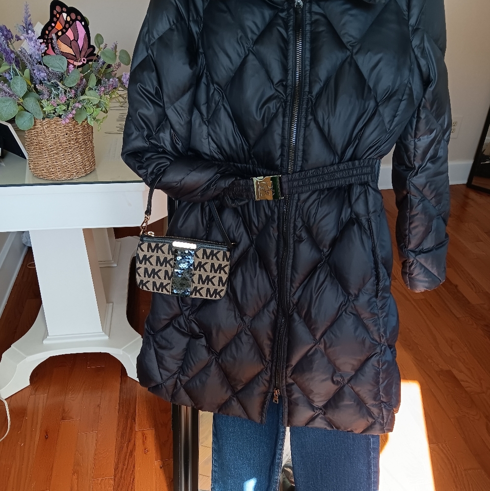Michael Kors sequin black wristlet